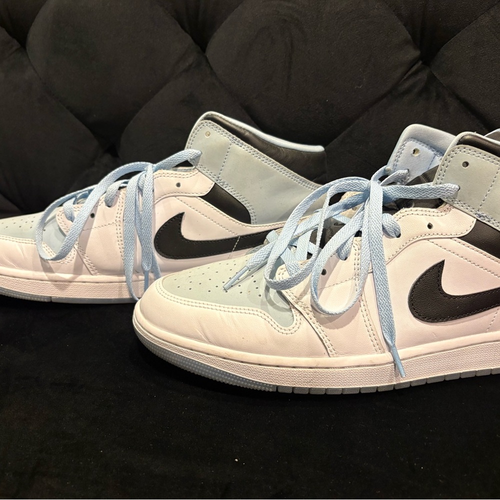 Jordan 1 Mid SE Ice Blue Size 12